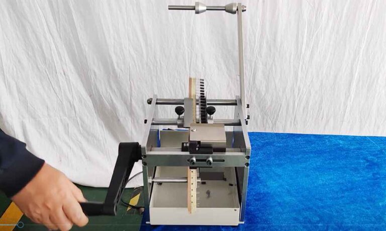 Manual Lead Forming Machine